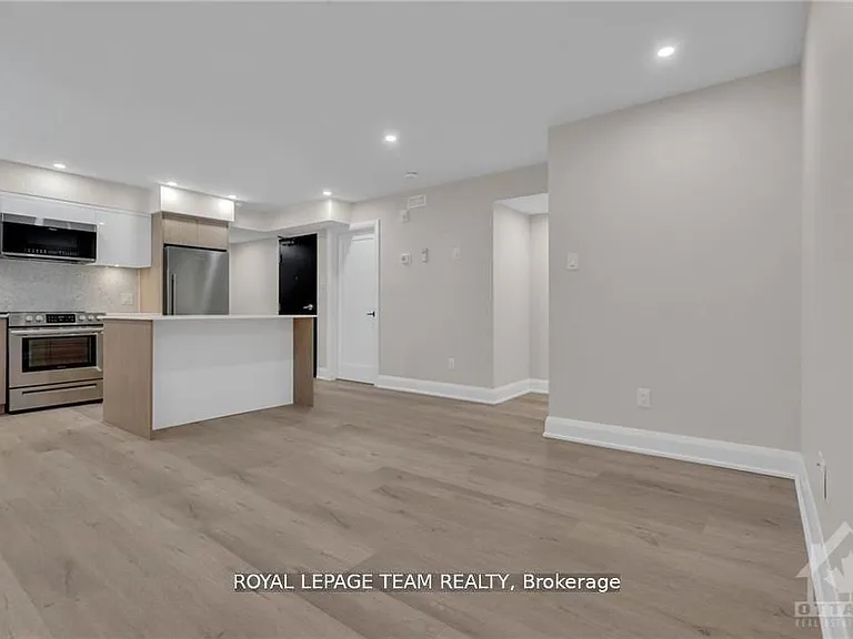 58 Florence St #8 — Photo 2