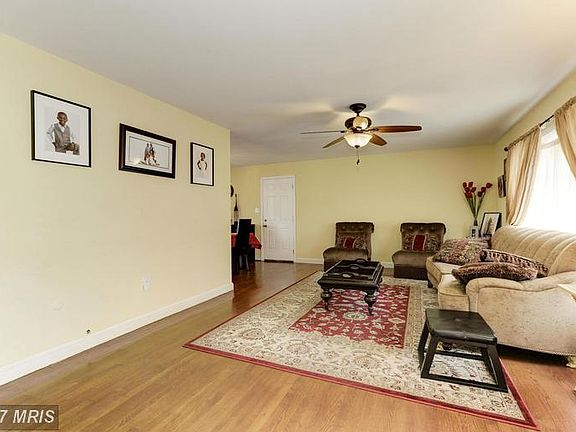 5th image of 7210 Lois Ln