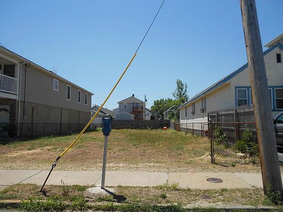 5th image of 123 Grant Ave