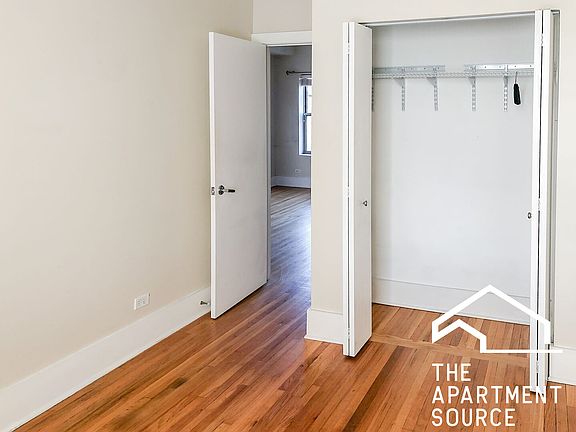 5th image of 3453 N Wolcott Ave #3