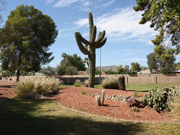 2nd image of 11846 S Tonopah Dr
