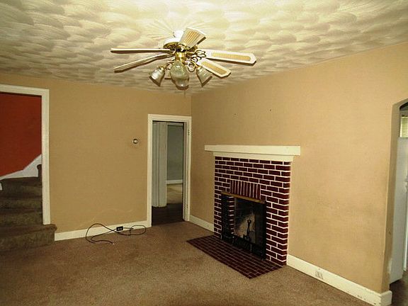 5th image of 325 Greyson St