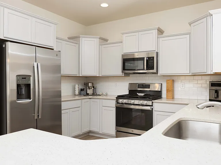 4031 Samaritan Loop — Photo 4