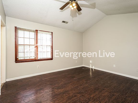 3rd image of 980 Hamilton Ridge Ln