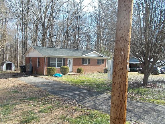 3rd image of 4418 Ginger Dr