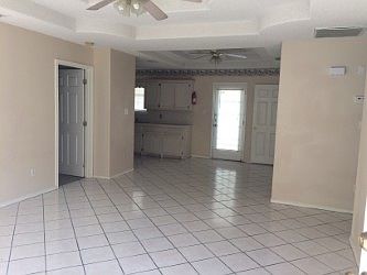 1st image of 721 Sandpiper Ave APT 1