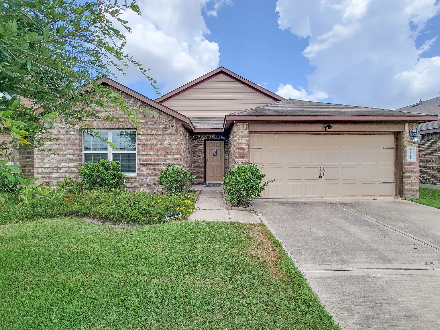 3 bed, 1709 sqft, $2,150 — Photo 2