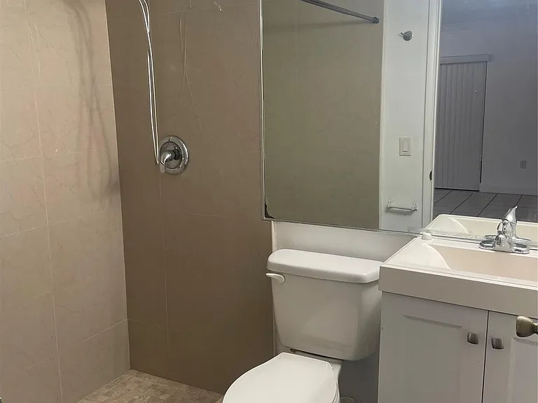 7520 SW 153rd Pl — Photo 8