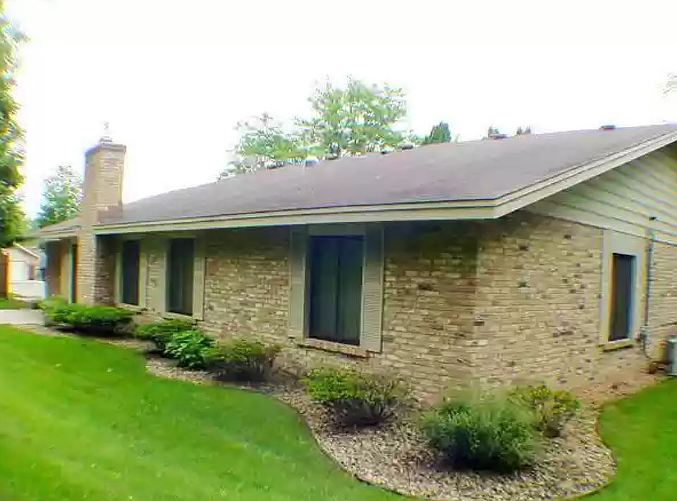 1st image of 2240 Wildwood Cir