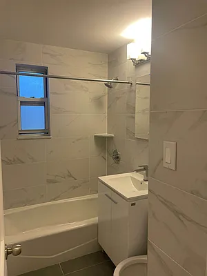 Rented by Contact Realty | media 18