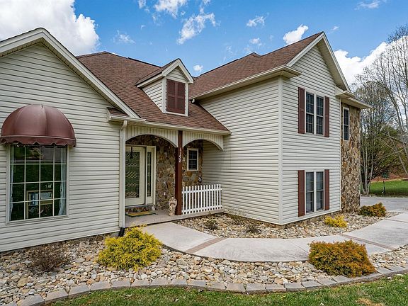 5th image of 1158 Hidden Valley Dr