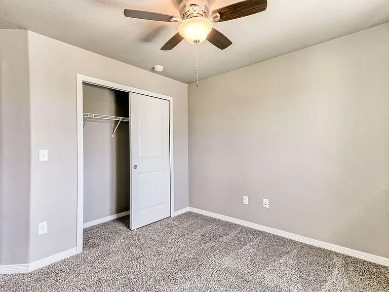 1748 Ruddlesway Dr — Photo 18