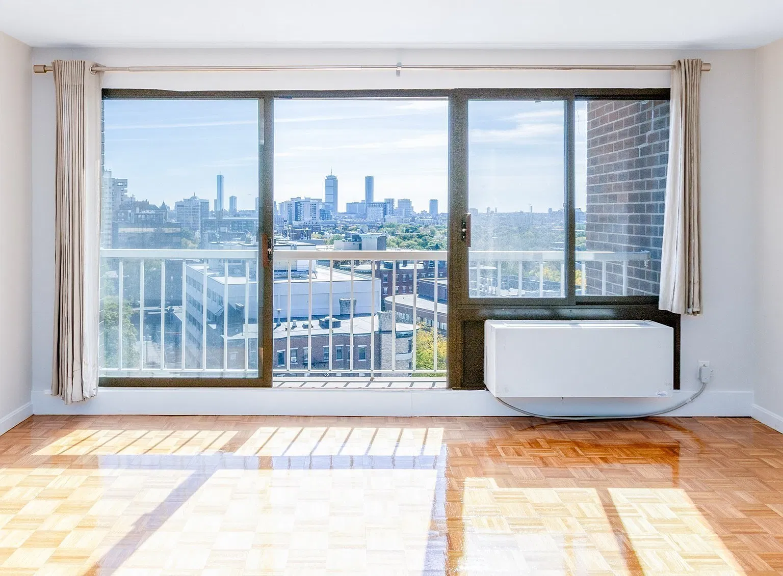 2 bed, 1.5 bath, 877 sqft, $4,200 — Photo 1