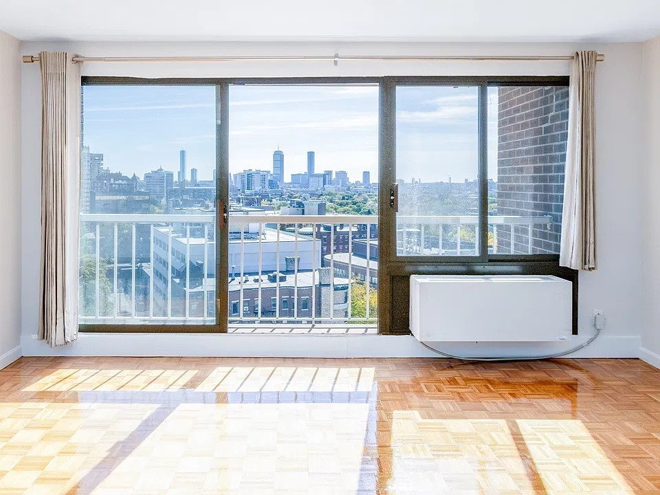 1105 Massachusetts Ave #12G