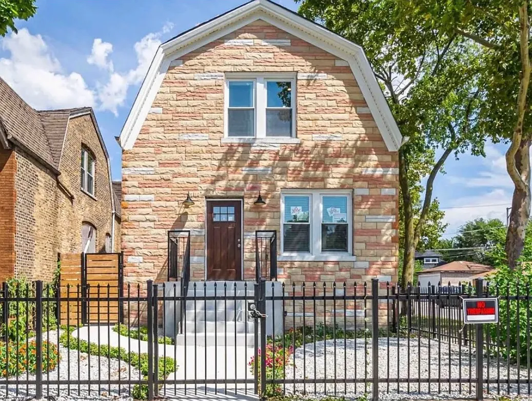 2 bed, 1200 sqft, $1,850 — Photo 1