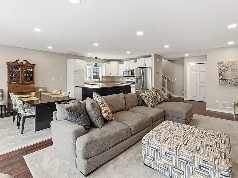 7598 Crimson Ln — Photo 4