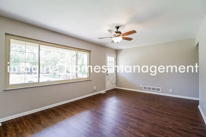 1469 Yellowglen Dr — Photo 3