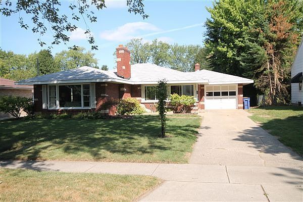 FRONT VIEW OF HOME