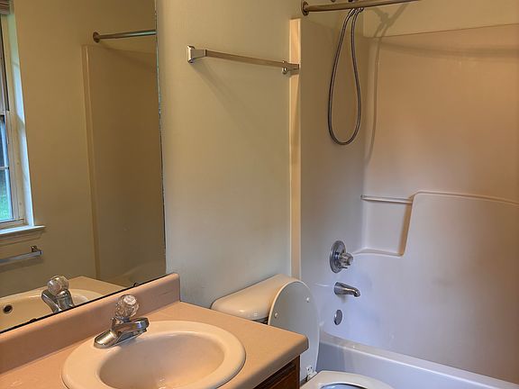 3rd image of 8708 Poplar Bend Dr