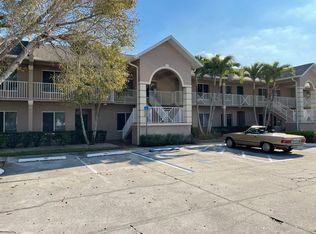 5470 16th Pl SW APT 109, Naples, FL 34116