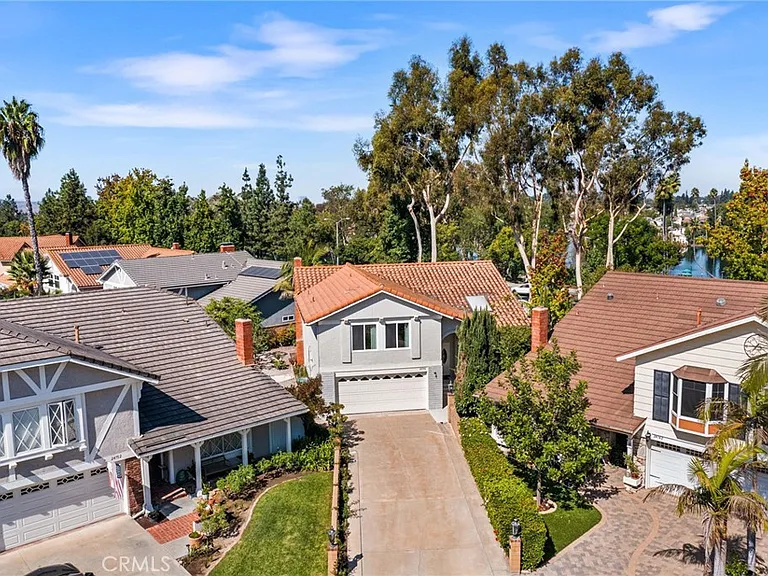 24746 Scott Ln — Photo 1