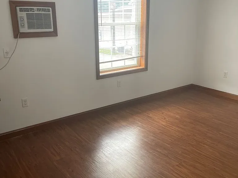 79 Ash Street — Photo 5