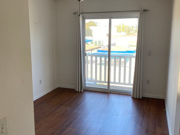 5th image of 3028 B St APT B