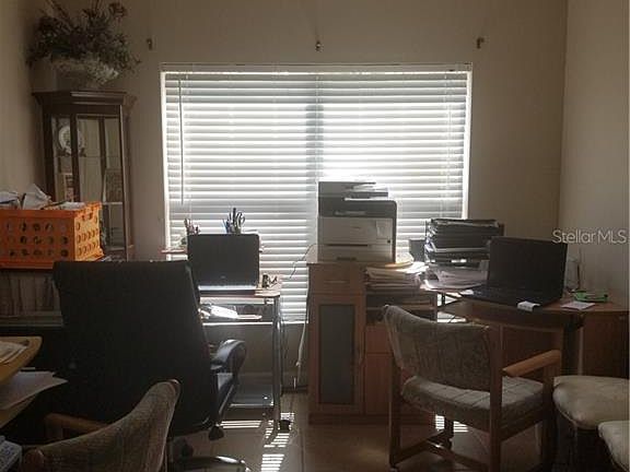 4th image of 558 Bristol Cir