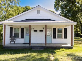 769 E Iredell Ave, Mooresville, NC 28115