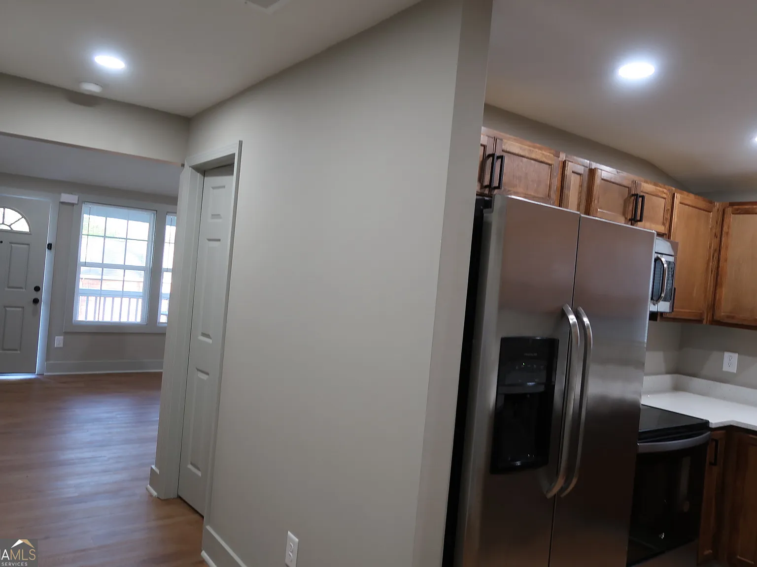 2 bed, 1.0 bath, $1,475 — Photo 4