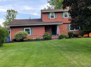 5276 Mayfield Ct, Clarence, NY 14031