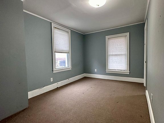 3rd image of 5378 Arthur Kill Rd #2