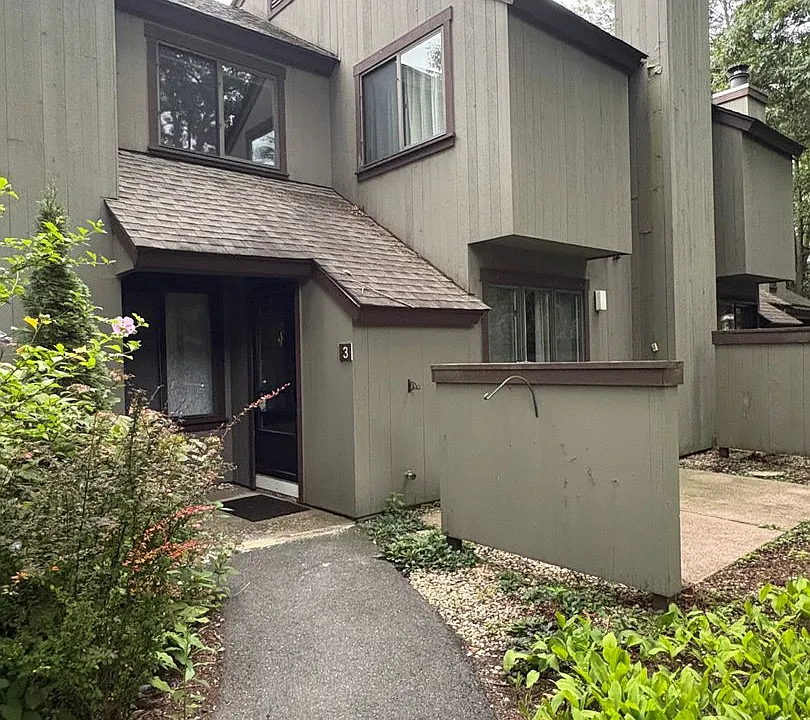 3 Willow Ln