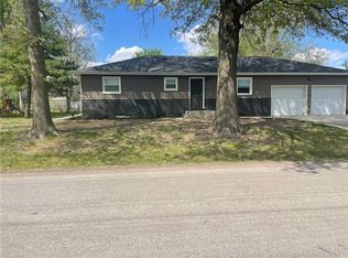 302 W Pine St, Archie, MO 64725