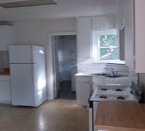 4th image of 1330 W Malone Ave