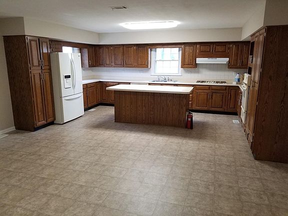 2nd image of 1165 Briarwood Dr