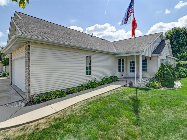 708 Creek Edge Dr, Deforest, WI 53532