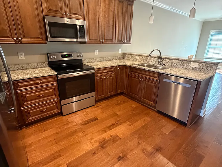 3223 Weeks Horizon Pl NE — Photo 3