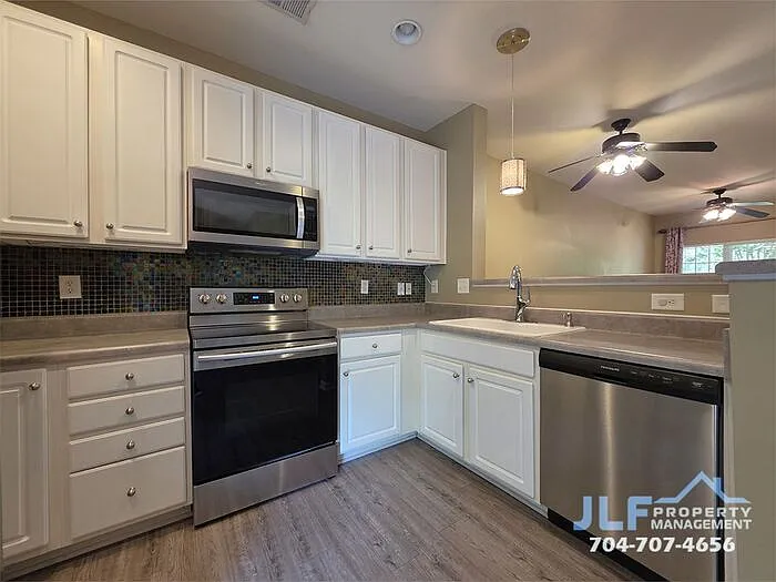 15417 Tully House Ct — Photo 5