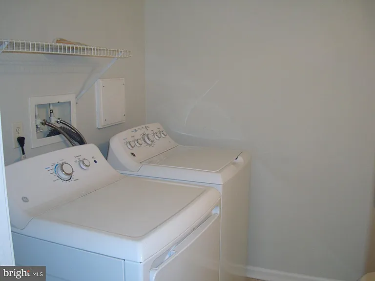208 Moore Dr — Photo 13
