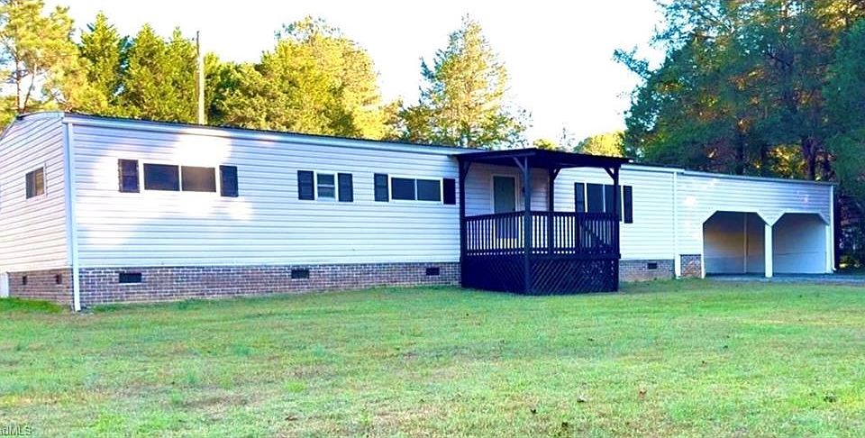 1st image of 2202 Woodfield Dr