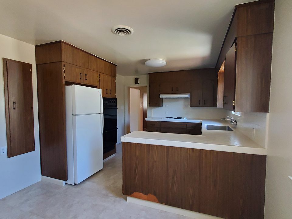 1st image of 956 W Mendocino Ave