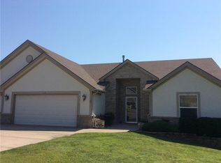 929 Redwood Cir, Liberty, MO 64068