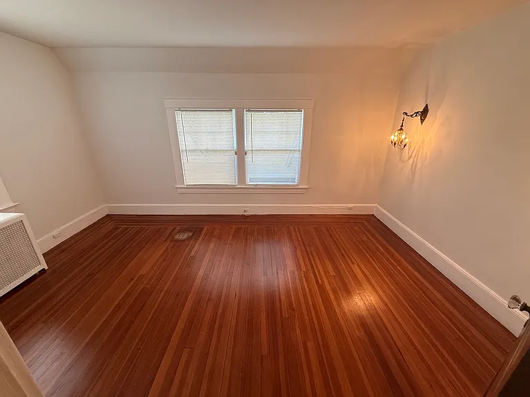10 Glen Rd — Photo 17