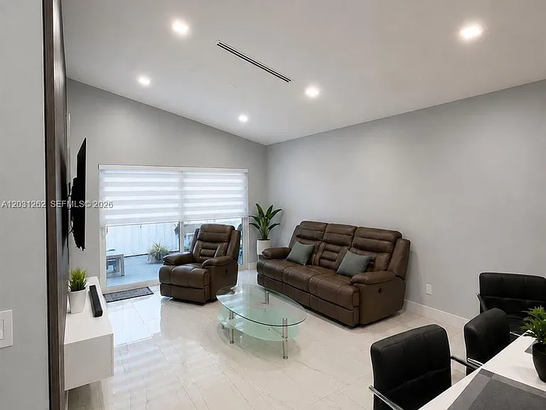 10049 SW 222nd St — Photo 5