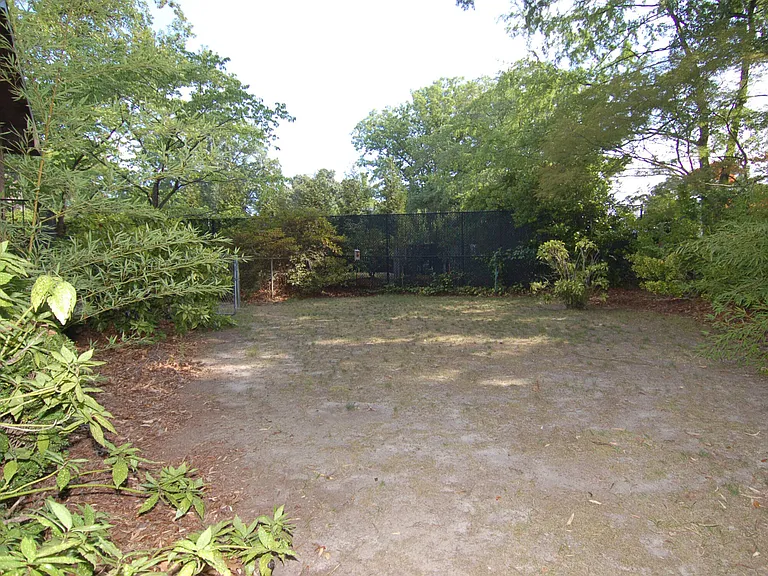 706 Smedes Pl — Photo 20