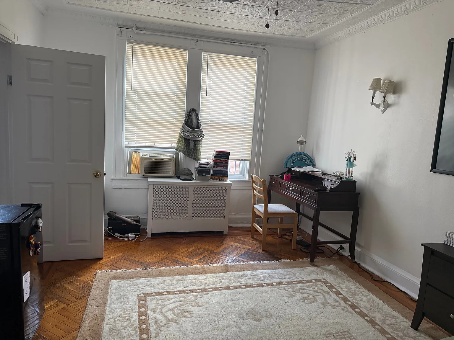 5 bed, 3.5 bath, 2500 sqft, $650 — Photo 2