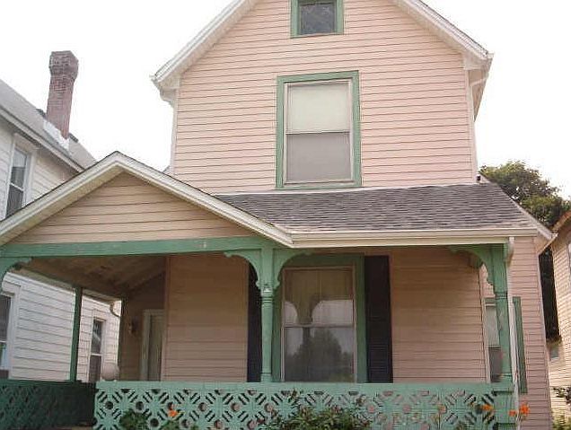 2nd image of 723 W 9th St
