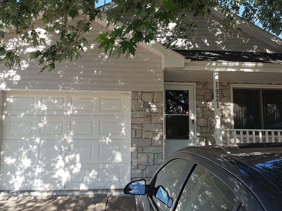 1st image of 1921 S Yuma Ct