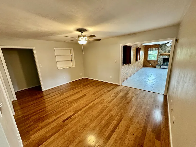 4345 Temple Ct — Photo 3